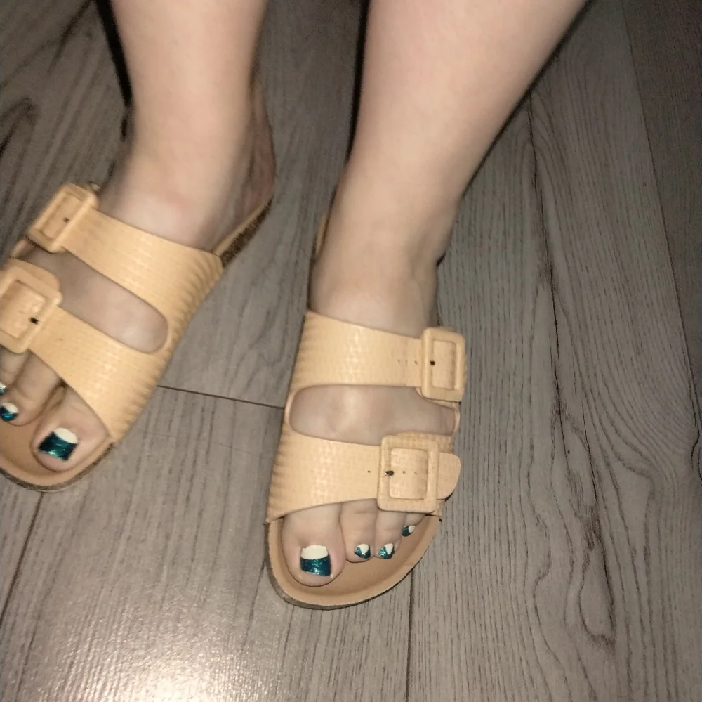 Beige faux raffia adjustable cork bottom Sandal size 8 top moda - Picture 3 of 6